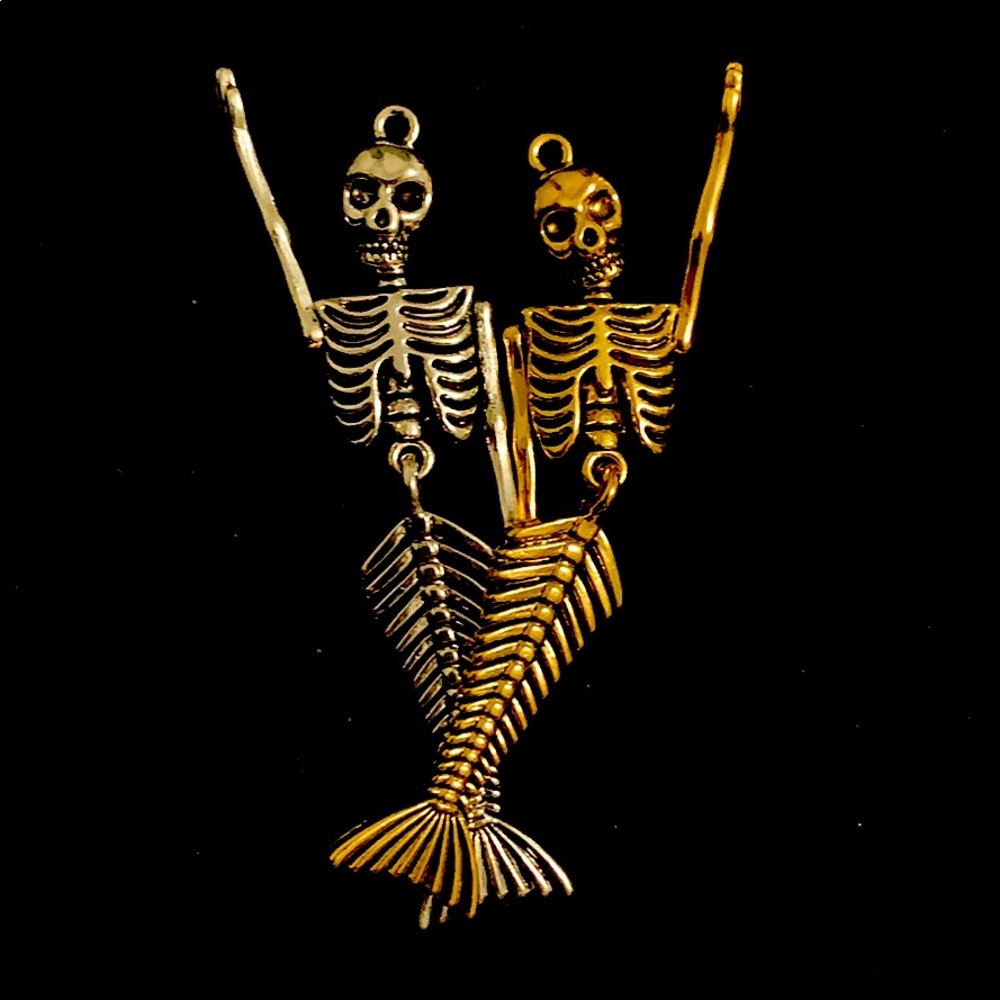 🔥BOGO Boutique item! Mermaid Skeleton on necklace